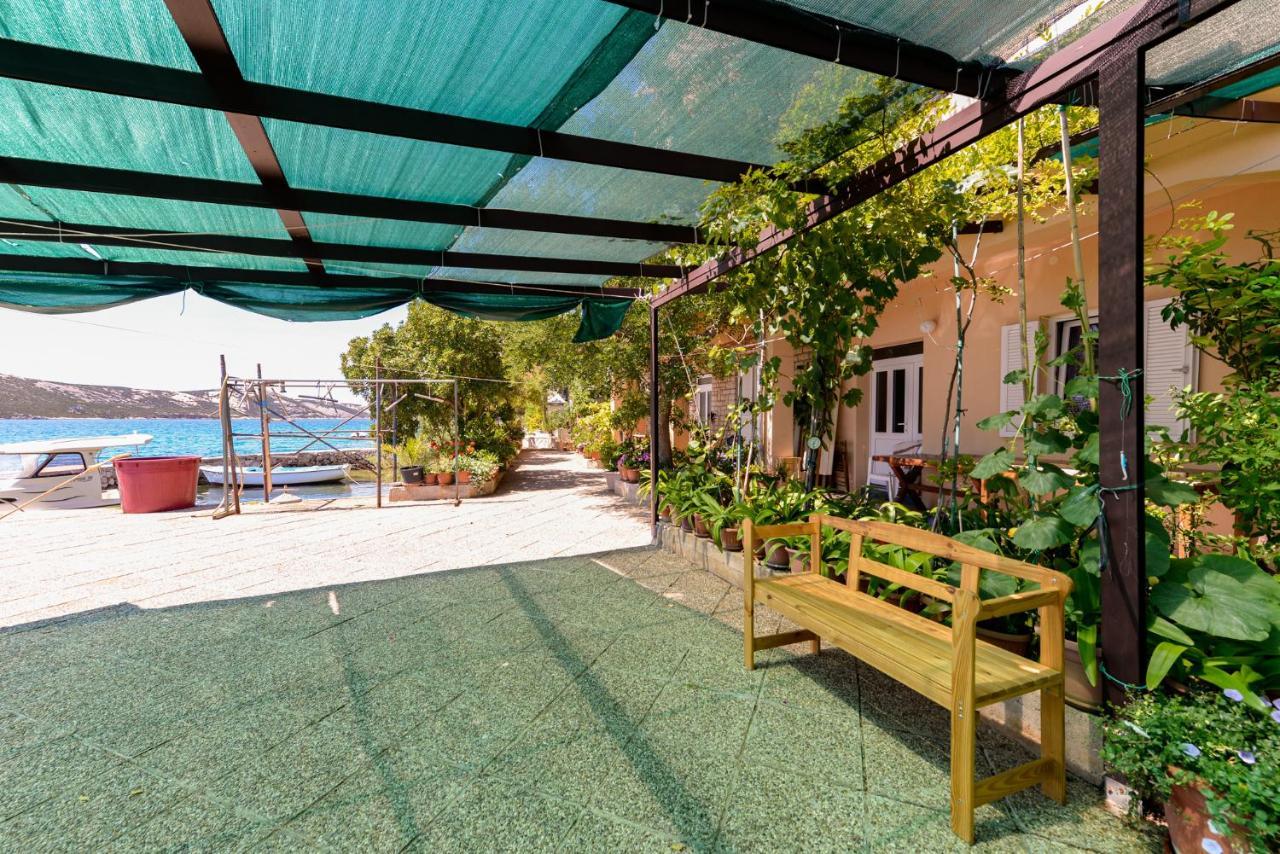 Apartments Amfora - Cozy And Modern Apartments For Up To 15 People, 100M From The Sea And Beach Stara Novalja Eksteriør bilde